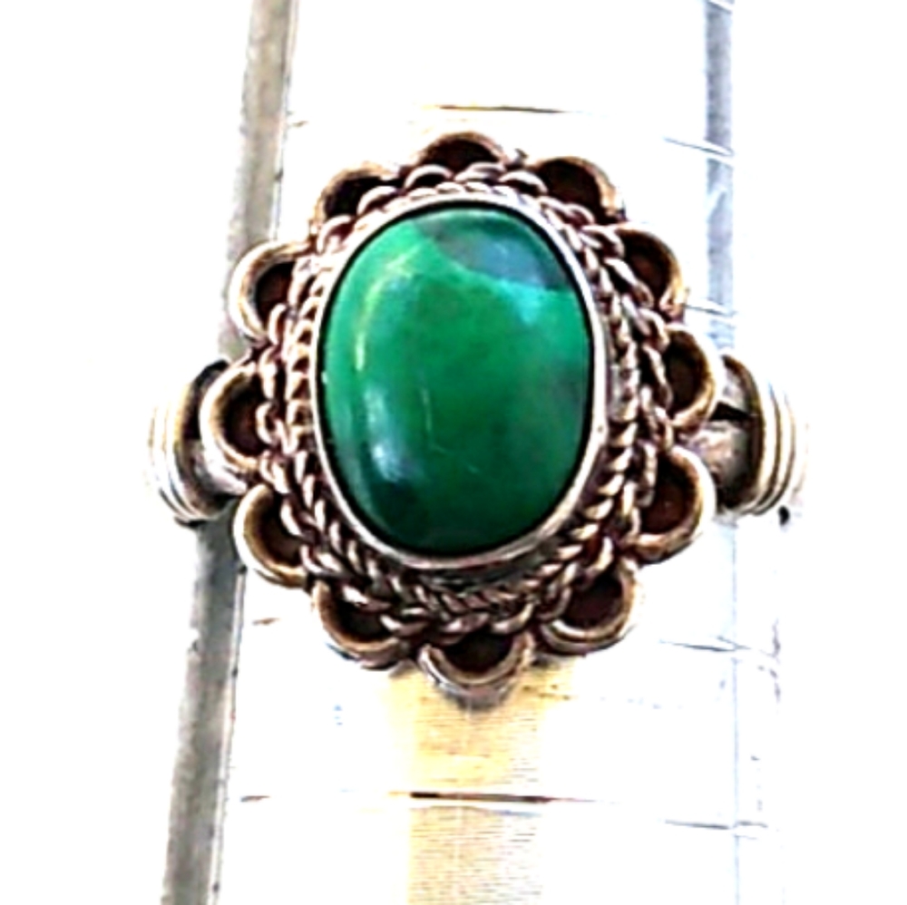 VTG SouthWestern Sterling Silver Green Stone Ring - Picture 5 of 8